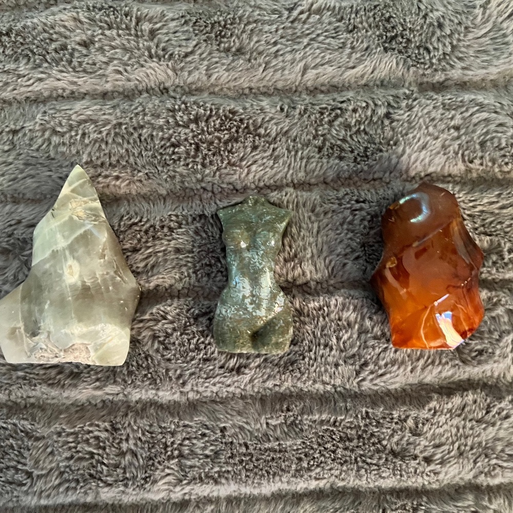 Woman body / Flame & Tower Crystals